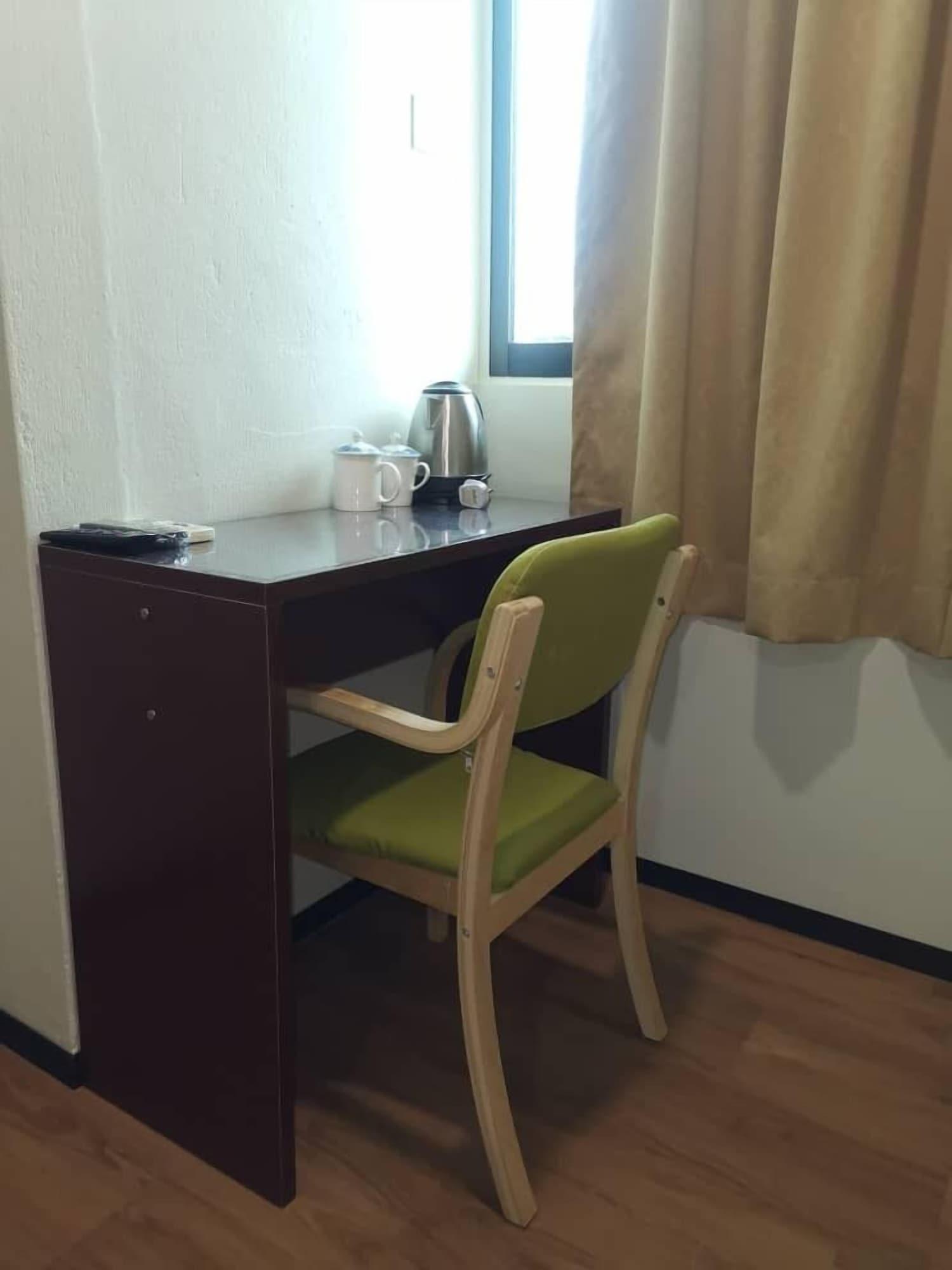 Hotel Holiday Kota Kinabalu Dış mekan fotoğraf