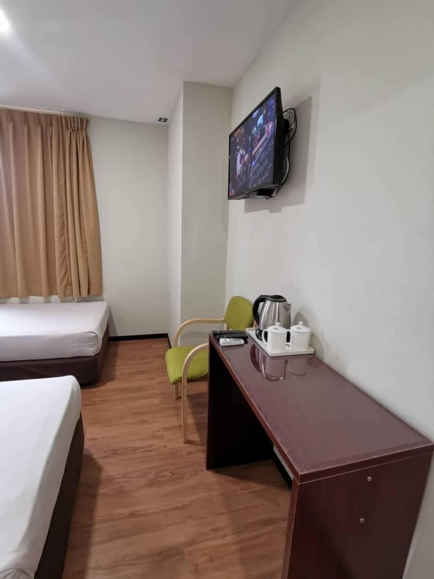 Hotel Holiday Kota Kinabalu Dış mekan fotoğraf
