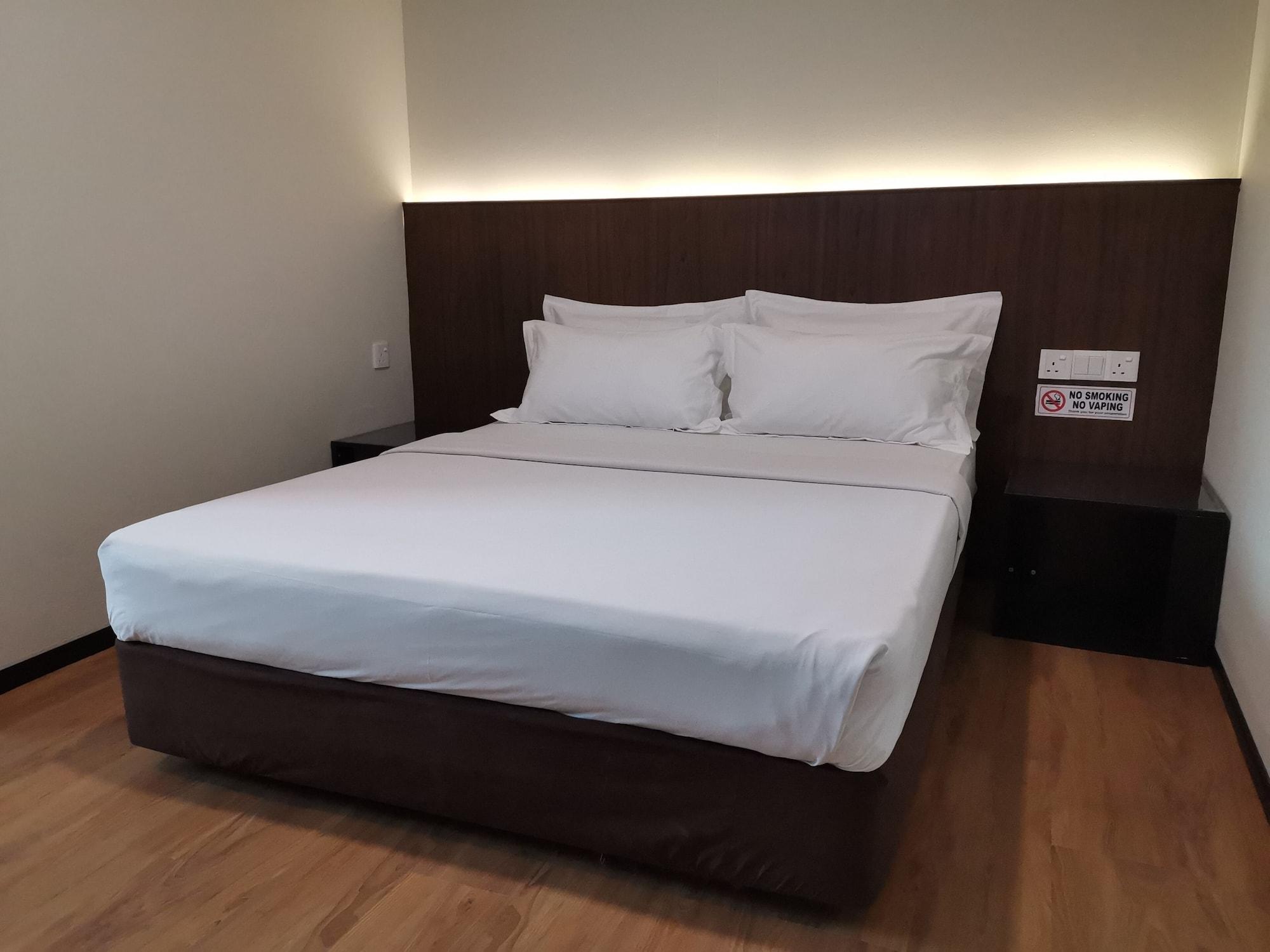 Hotel Holiday Kota Kinabalu Dış mekan fotoğraf