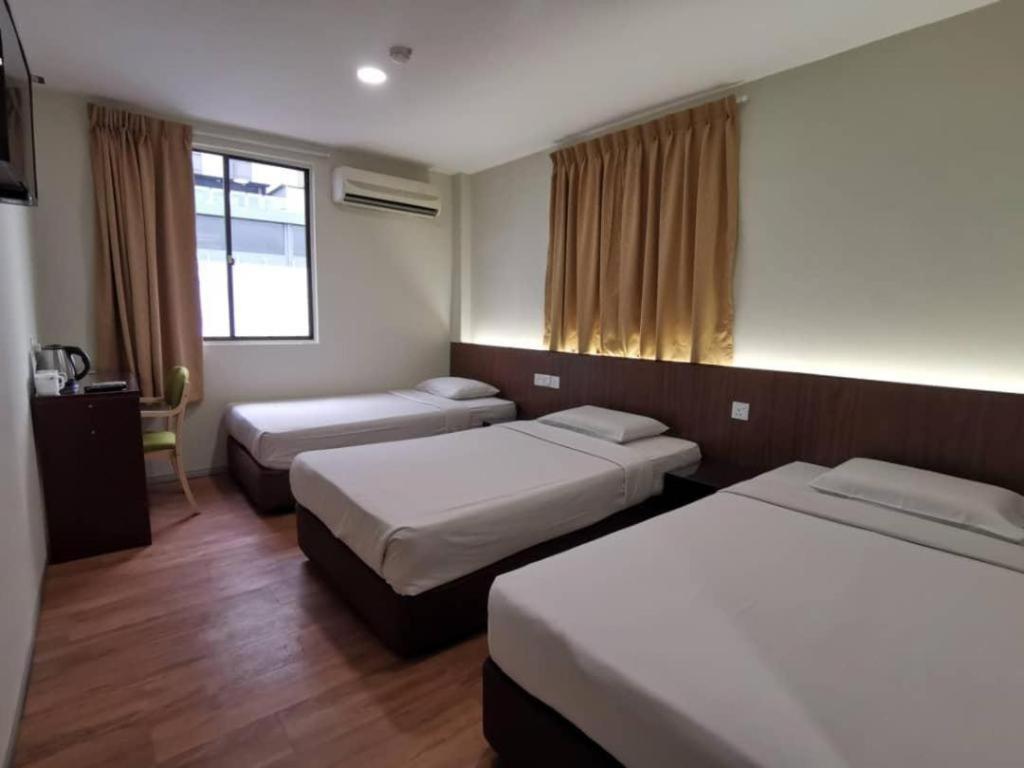 Hotel Holiday Kota Kinabalu Dış mekan fotoğraf