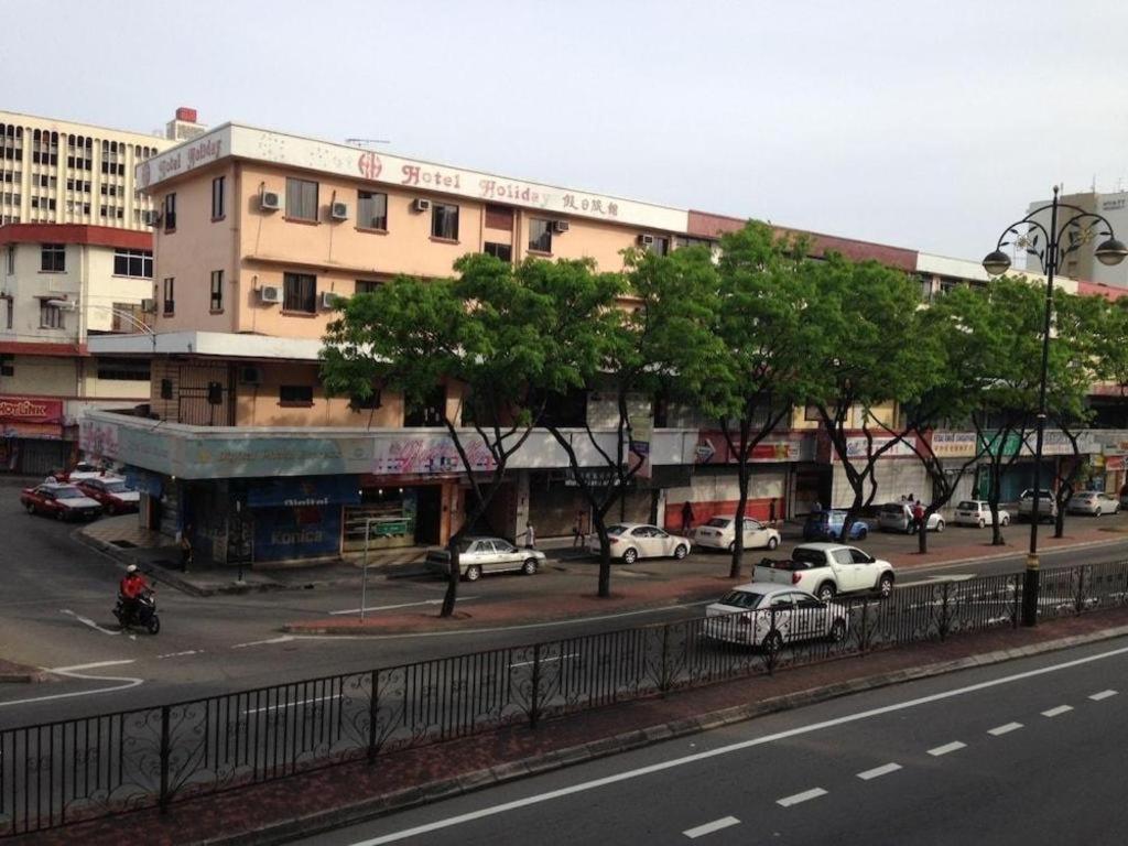 Hotel Holiday Kota Kinabalu Dış mekan fotoğraf