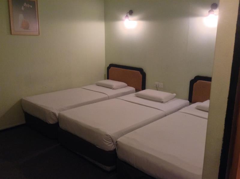 Hotel Holiday Kota Kinabalu Dış mekan fotoğraf