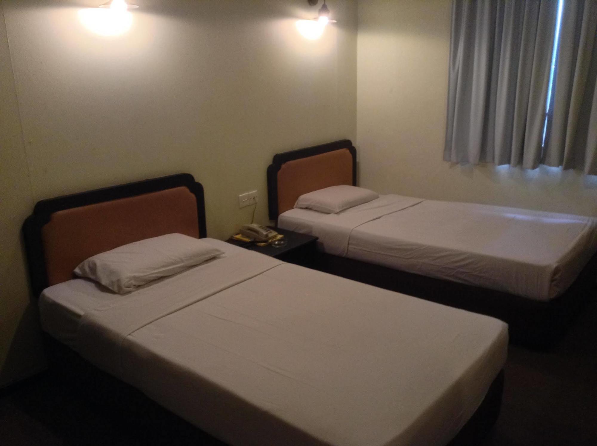 Hotel Holiday Kota Kinabalu Dış mekan fotoğraf